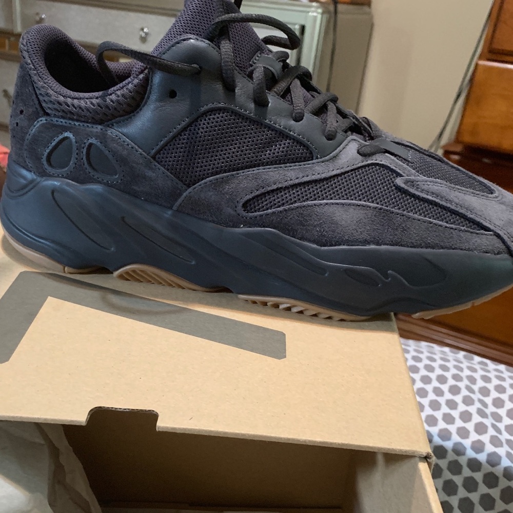 Size 12Us Yeezys Brand new